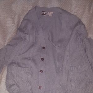 I'm selling a sweater / cardigan